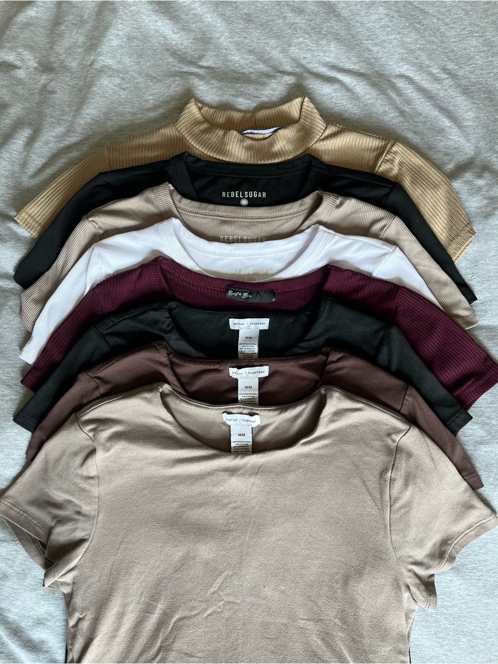 Bundle of 8 t-shirt, never worn